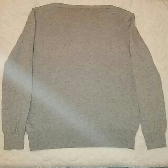 Women's grey v neck sweater - Picture 3 of 4